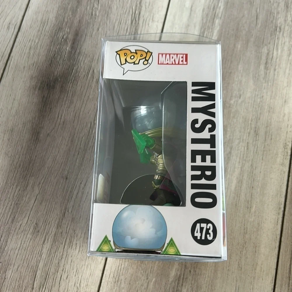 Funko Pop Mysterio #473 lights up NIB